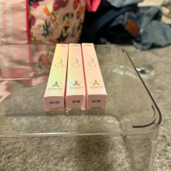 Mannequin Jeffree Star Supreme Gloss - 3 AVALIABLE - NWT - Pale Nude - Picture 9 of 15